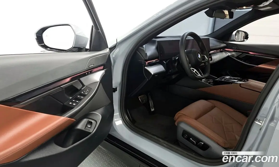BMW 5 серия 2025 2.0 автомат (гидро), фото 13