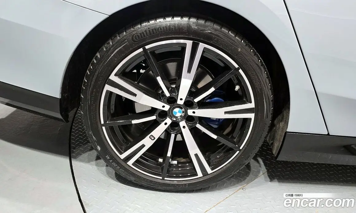 BMW 5 серия 2025 2.0 автомат (гидро), фото 5