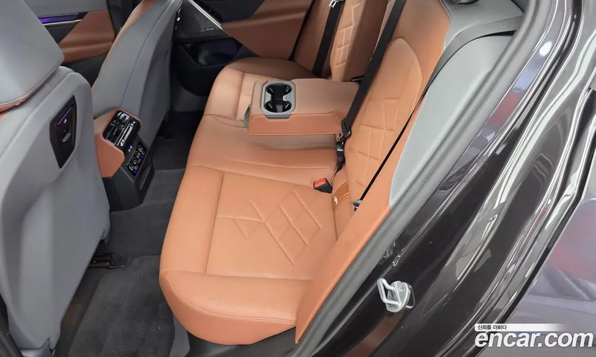 BMW 5 серия 2025 2.0 автомат (гидро), фото 16 BMW 5 серия 2025 2.0 автомат (гидро), фото 16