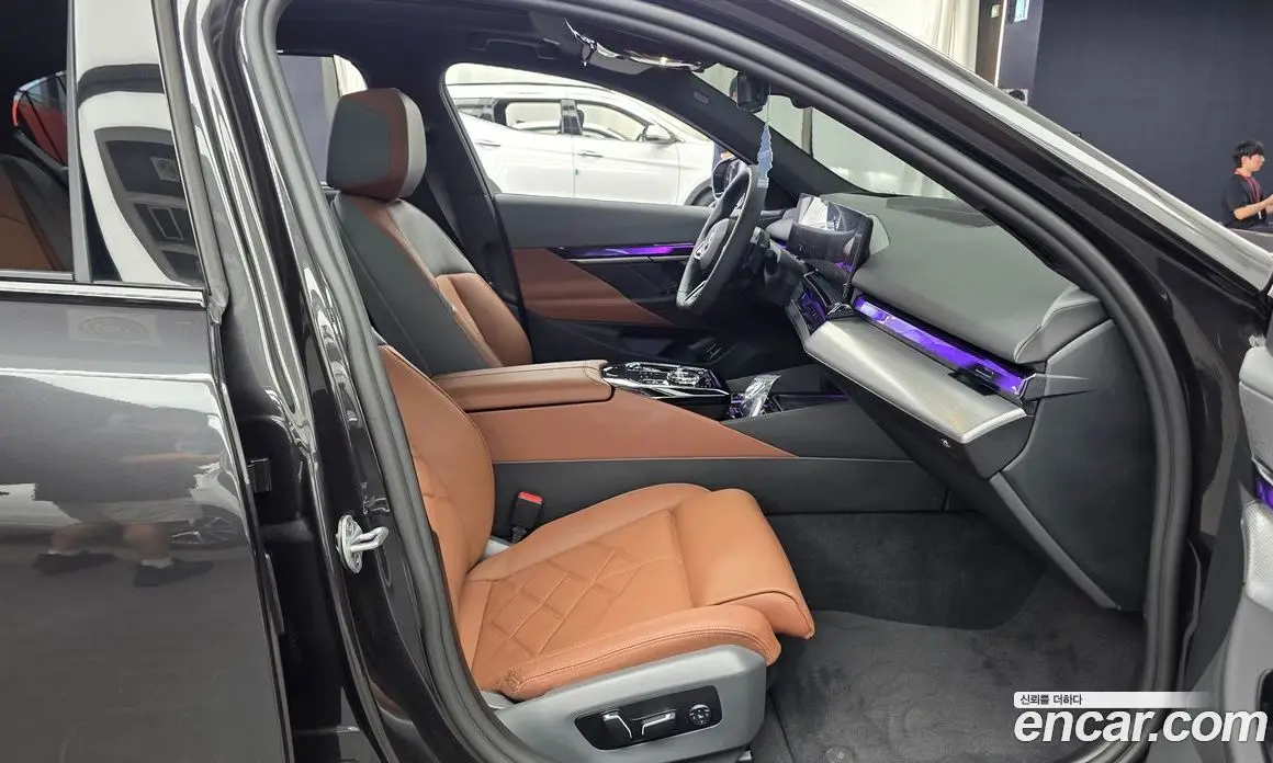 BMW 5 серия 2025 2.0 автомат (гидро), фото 17 BMW 5 серия 2025 2.0 автомат (гидро), фото 17