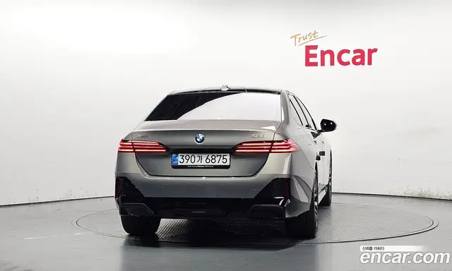 BMW 5 серия 2026 2.0 автомат (гидро), миниатюра 4 BMW 5 серия 2026 2.0 автомат (гидро), миниатюра 4