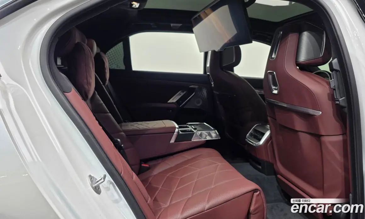 BMW 7 серия 2023 3.0 автомат (гидро), фото 18 BMW 7 серия 2023 3.0 автомат (гидро), фото 18