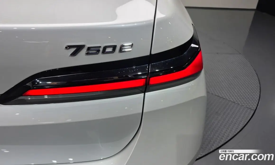 BMW 7 серия 2023 3.0 автомат (гидро), фото 9 BMW 7 серия 2023 3.0 автомат (гидро), фото 9