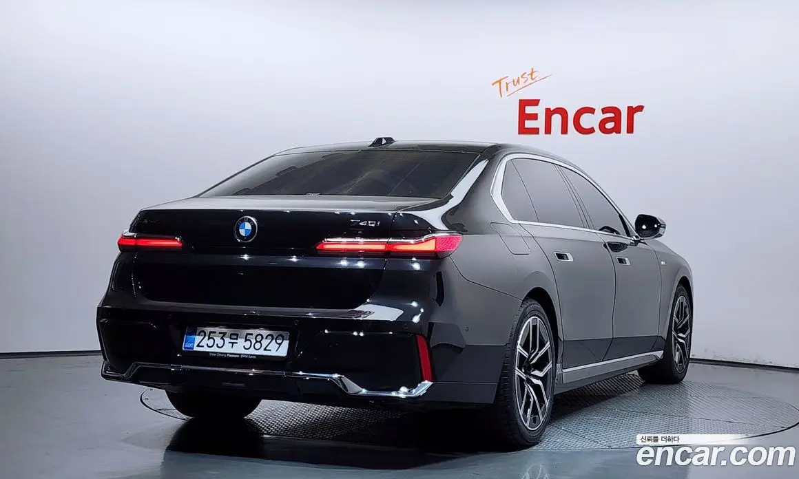 BMW 7 серия 2025 3.0 автомат (гидро), фото 2 BMW 7 серия 2025 3.0 автомат (гидро), фото 2