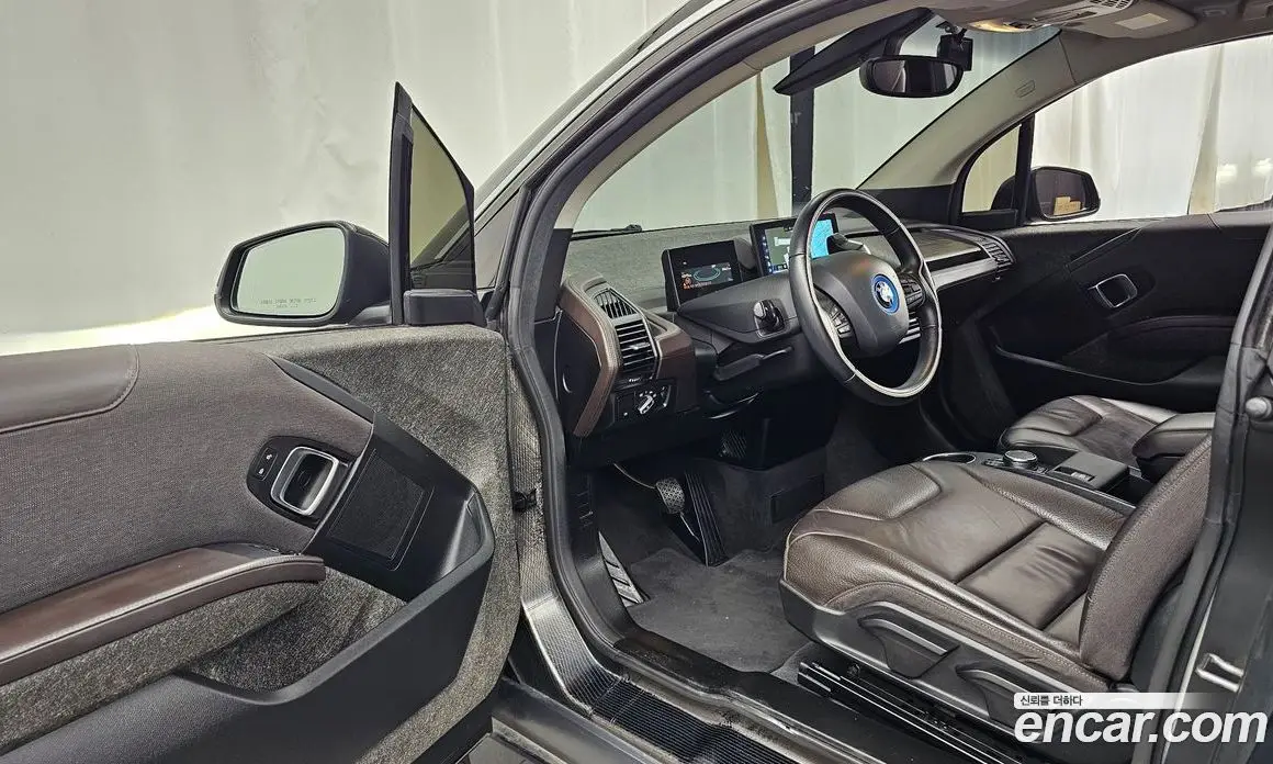 BMW i3 2018 автомат (гидро), фото 13