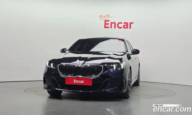 BMW i5 2023 0.2 автомат (гидро), миниатюра 3