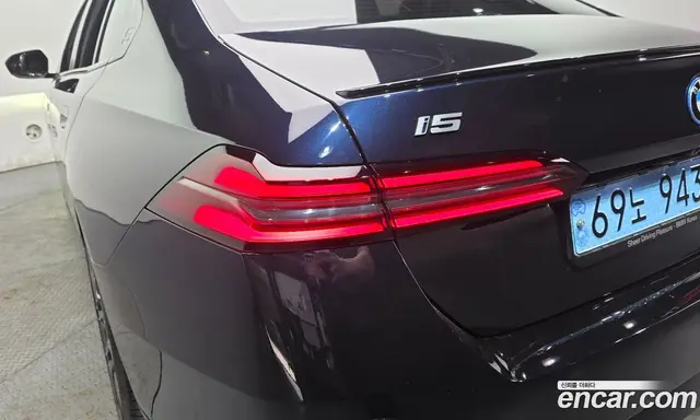 BMW i5 2023 0.2 автомат (гидро), миниатюра 9