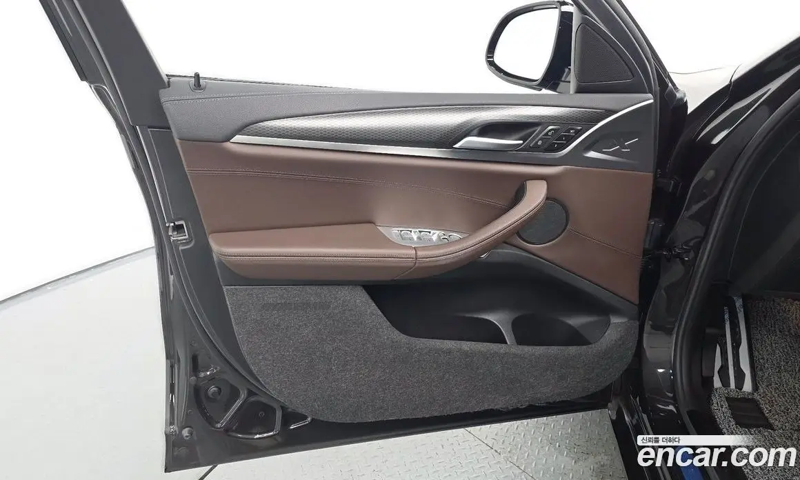 BMW X4 2023 2.0 автомат (гидро), фото 14