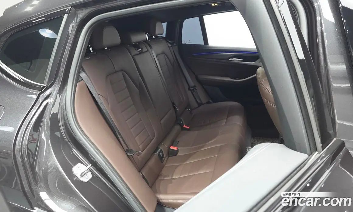 BMW X4 2023 2.0 автомат (гидро), фото 17