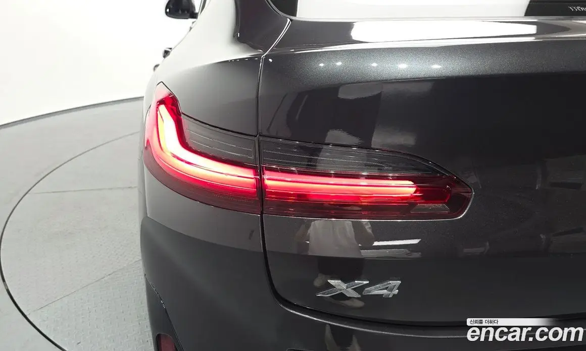 BMW X4 2023 2.0 автомат (гидро), фото 9