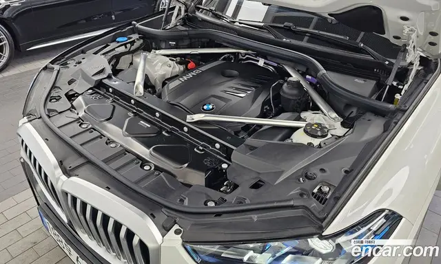 BMW X5 2025 3.0 автомат (гидро), миниатюра 6