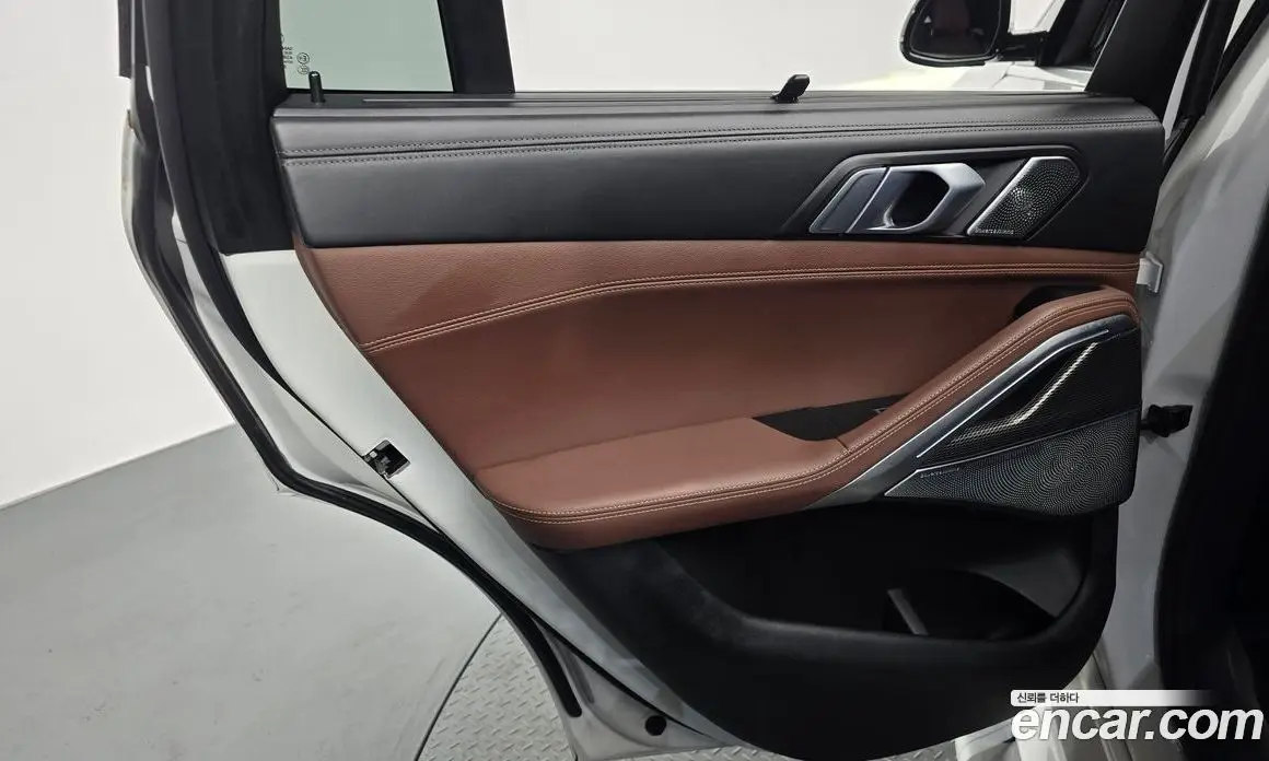 BMW X6 2021 3.0 автомат (гидро), фото 15