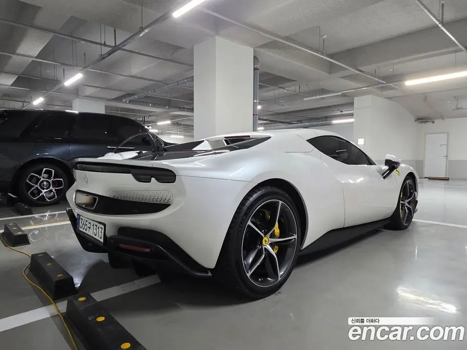 Ferrari 296 2024 3.0 автомат (гидро), фото 15 Ferrari 296 2024 3.0 автомат (гидро), фото 15