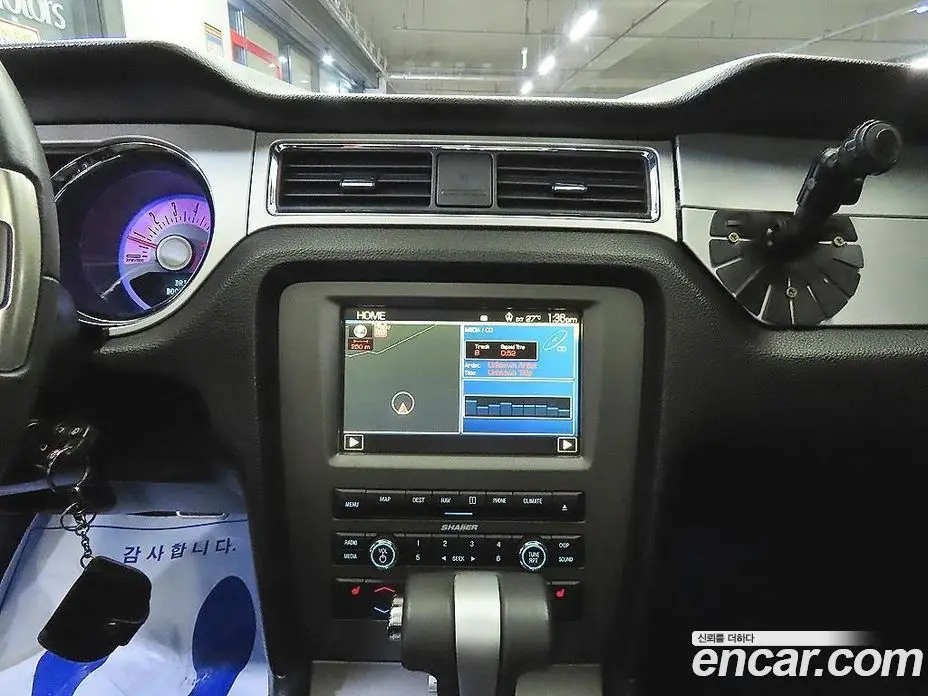 Ford Mustang 2010 4.0 автомат (гидро), фото 11