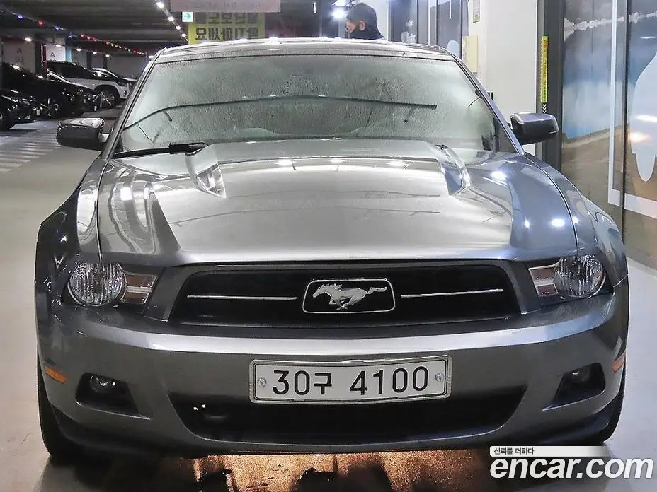 Ford Mustang 2010 4.0 автомат (гидро), фото 3