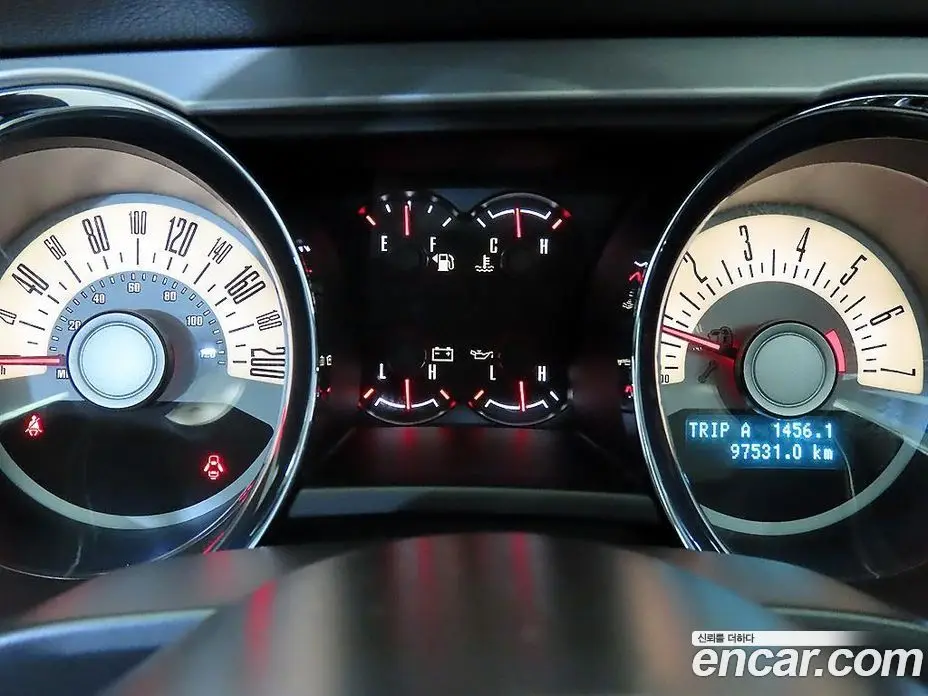 Ford Mustang 2010 4.0 автомат (гидро), фото 8