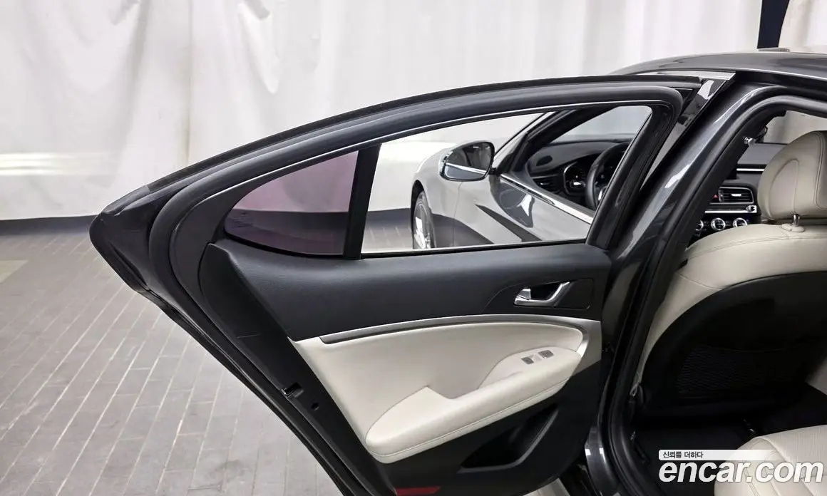 Genesis G70 2020 2.0 автомат (гидро), фото 15