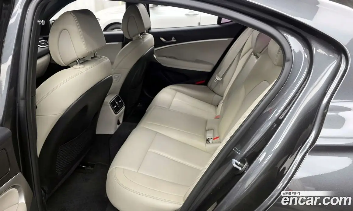 Genesis G70 2020 2.0 автомат (гидро), фото 16