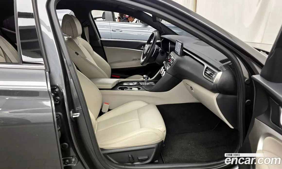 Genesis G70 2020 2.0 автомат (гидро), фото 17
