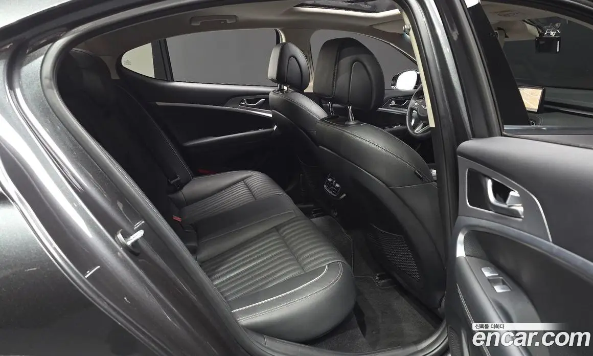 Genesis G70 2021 2.0 автомат (гидро), фото 17 Genesis G70 2021 2.0 автомат (гидро), фото 17
