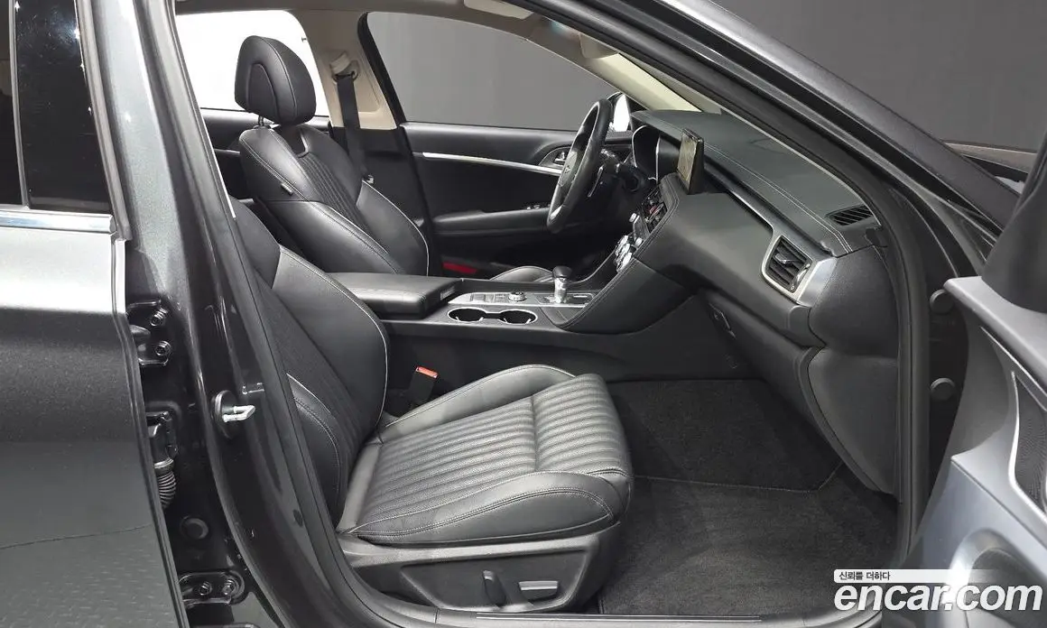 Genesis G70 2021 2.0 автомат (гидро), фото 18 Genesis G70 2021 2.0 автомат (гидро), фото 18
