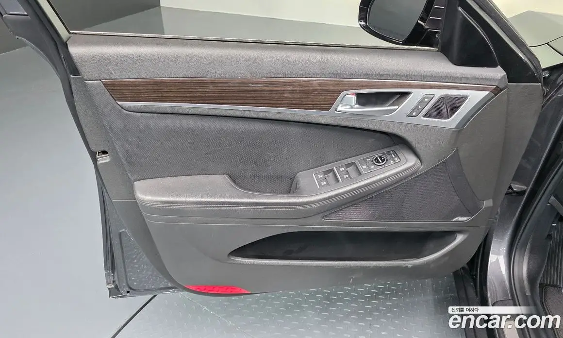 Genesis G80 2016 3.3 автомат (гидро), фото 14 Genesis G80 2016 3.3 автомат (гидро), фото 14