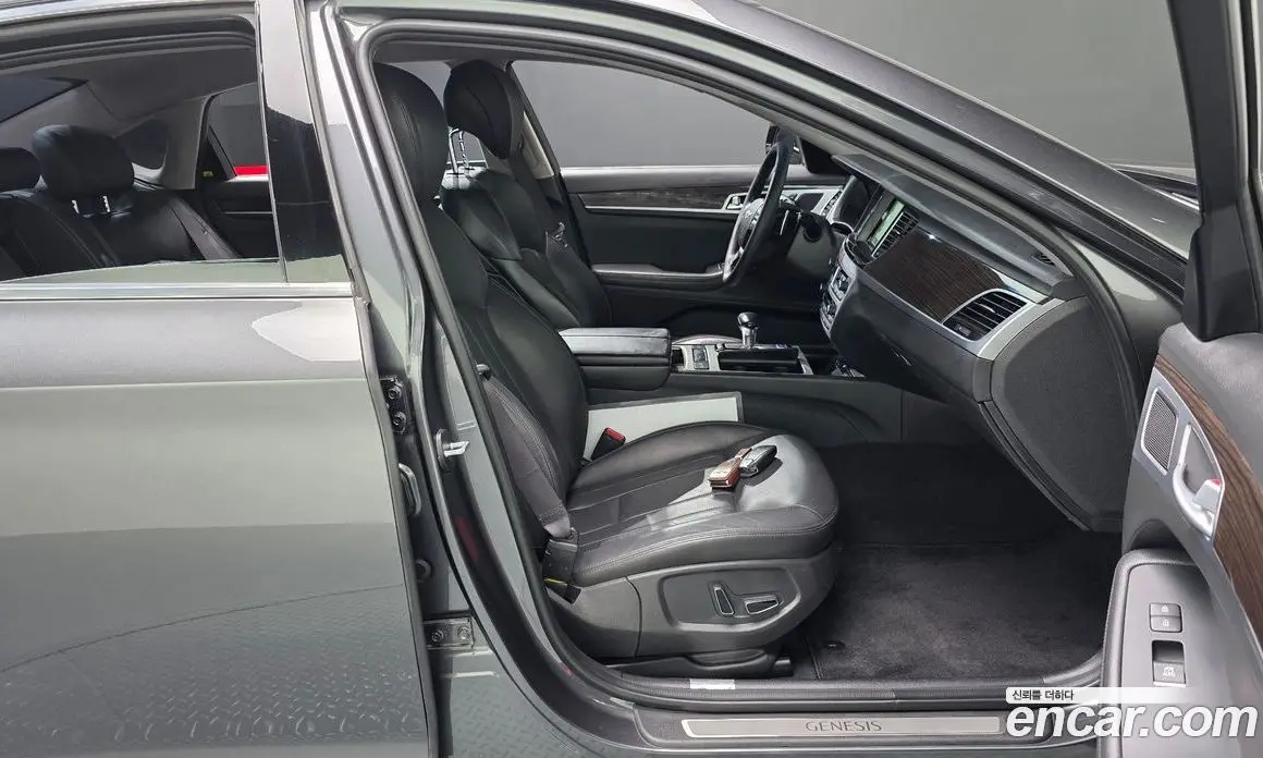 Genesis G80 2016 3.3 автомат (гидро), фото 16 Genesis G80 2016 3.3 автомат (гидро), фото 16