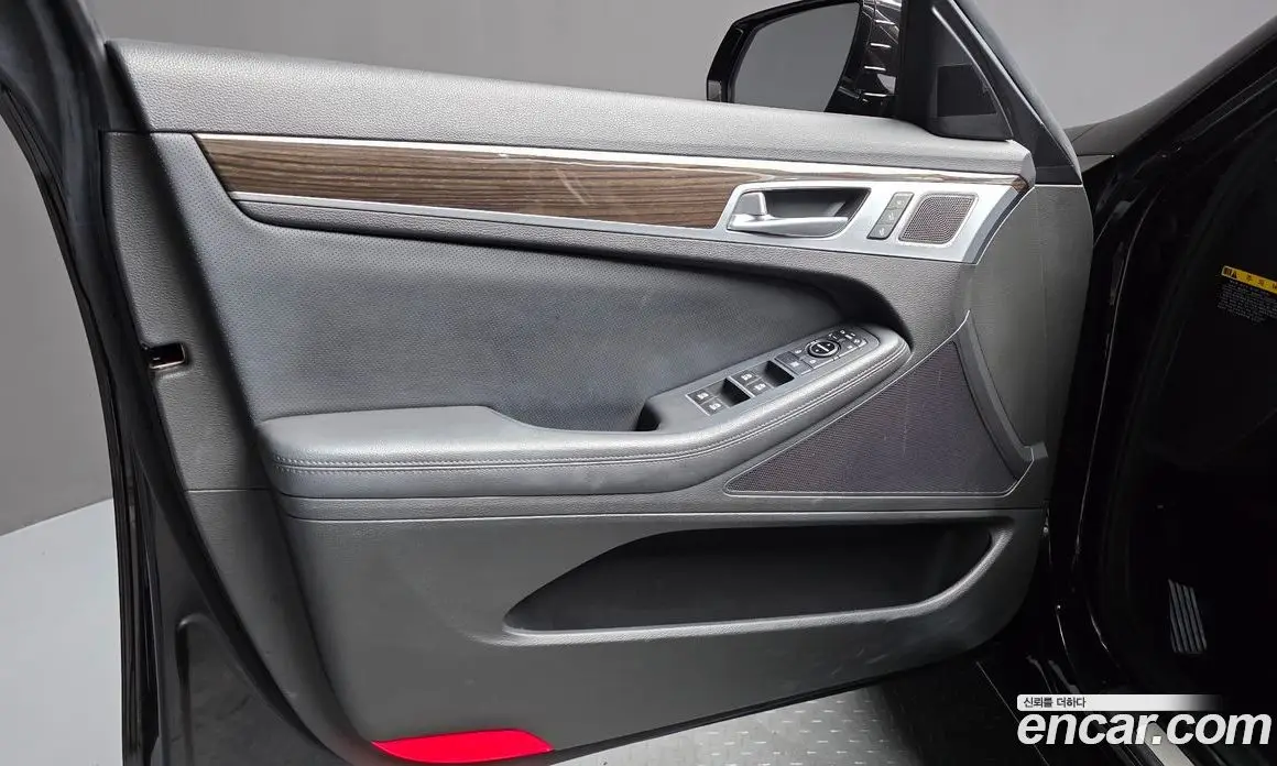 Genesis G80 2017 3.3 автомат (гидро), фото 14 Genesis G80 2017 3.3 автомат (гидро), фото 14