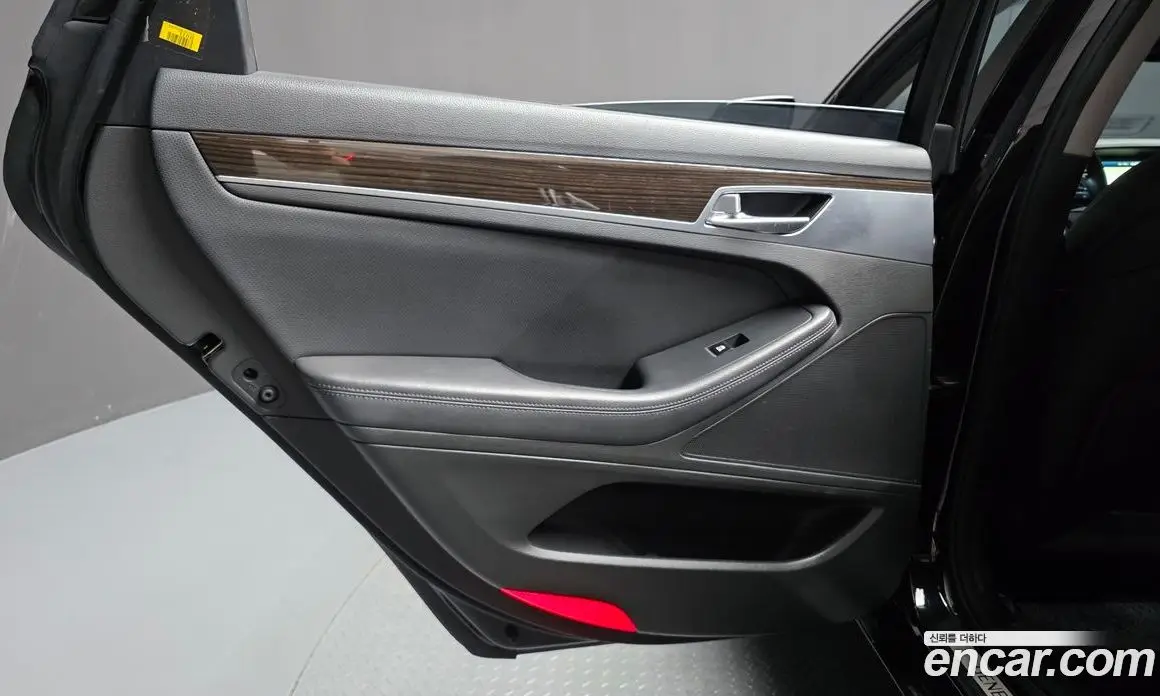 Genesis G80 2017 3.3 автомат (гидро), фото 15 Genesis G80 2017 3.3 автомат (гидро), фото 15