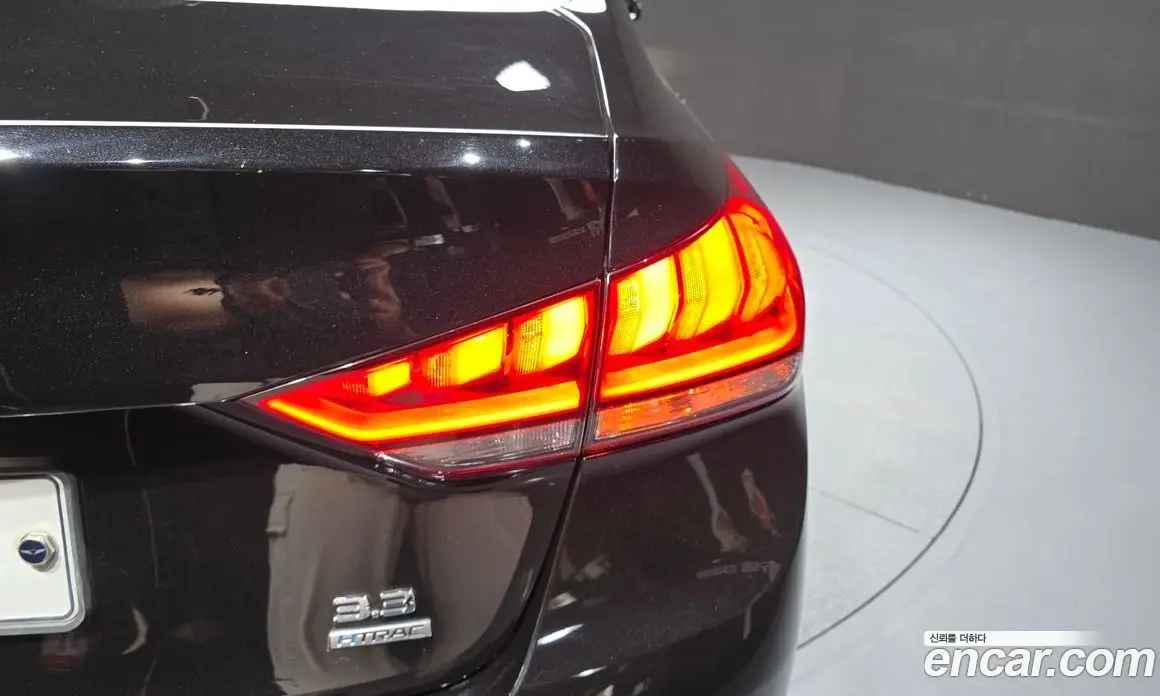 Genesis G80 2017 3.3 автомат (гидро), фото 9 Genesis G80 2017 3.3 автомат (гидро), фото 9