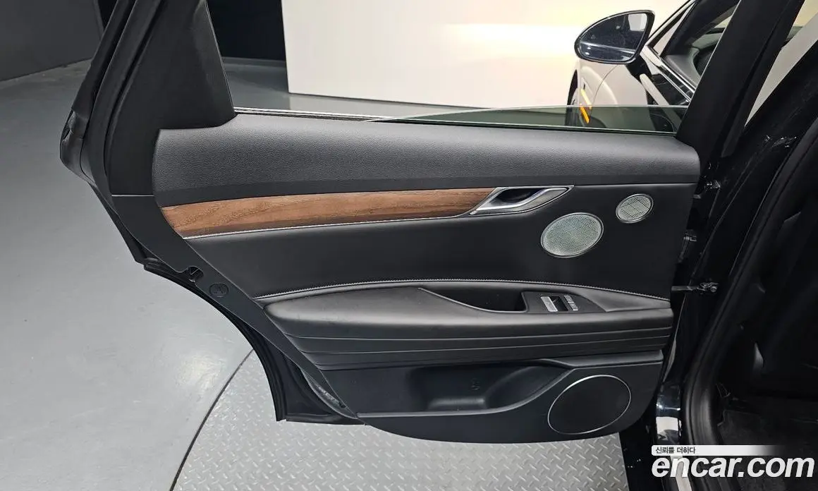 Genesis G80 2022 0.2 автомат (гидро), фото 15