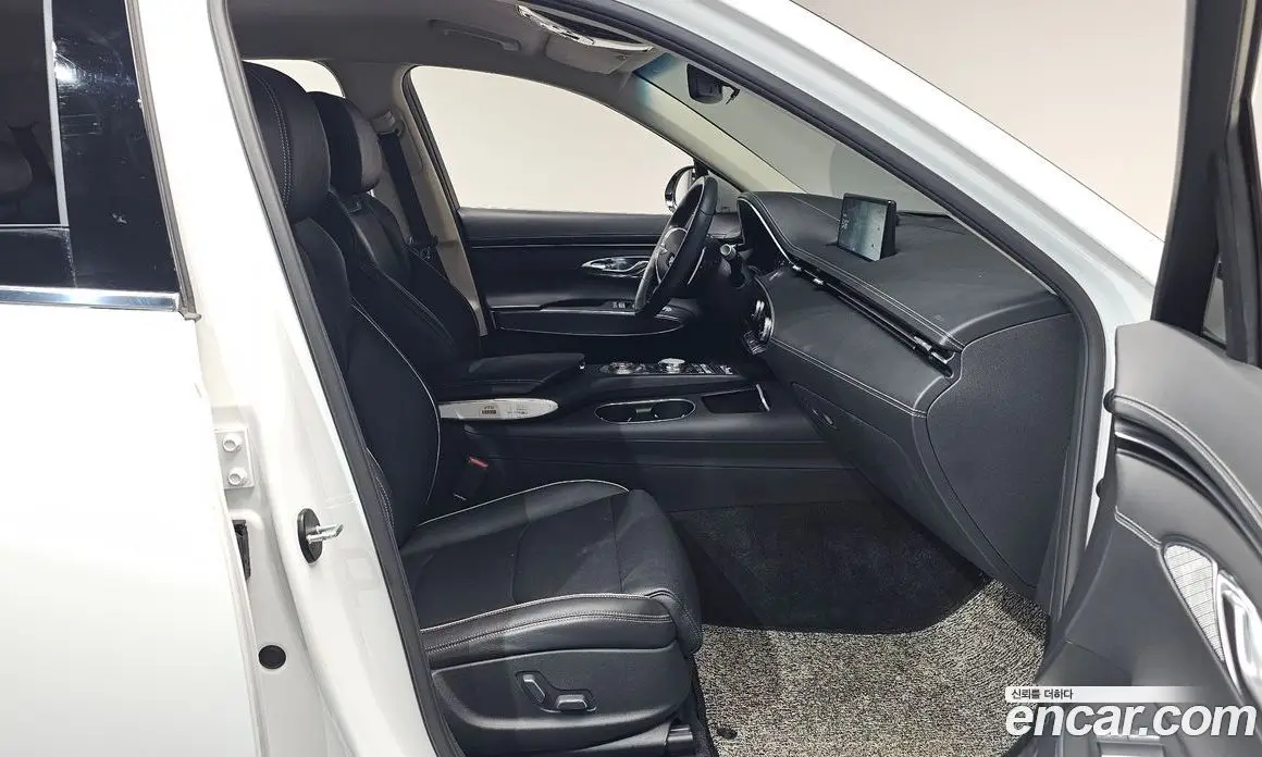 Genesis GV70 2021 2.5 автомат (гидро), фото 15 Genesis GV70 2021 2.5 автомат (гидро), фото 15