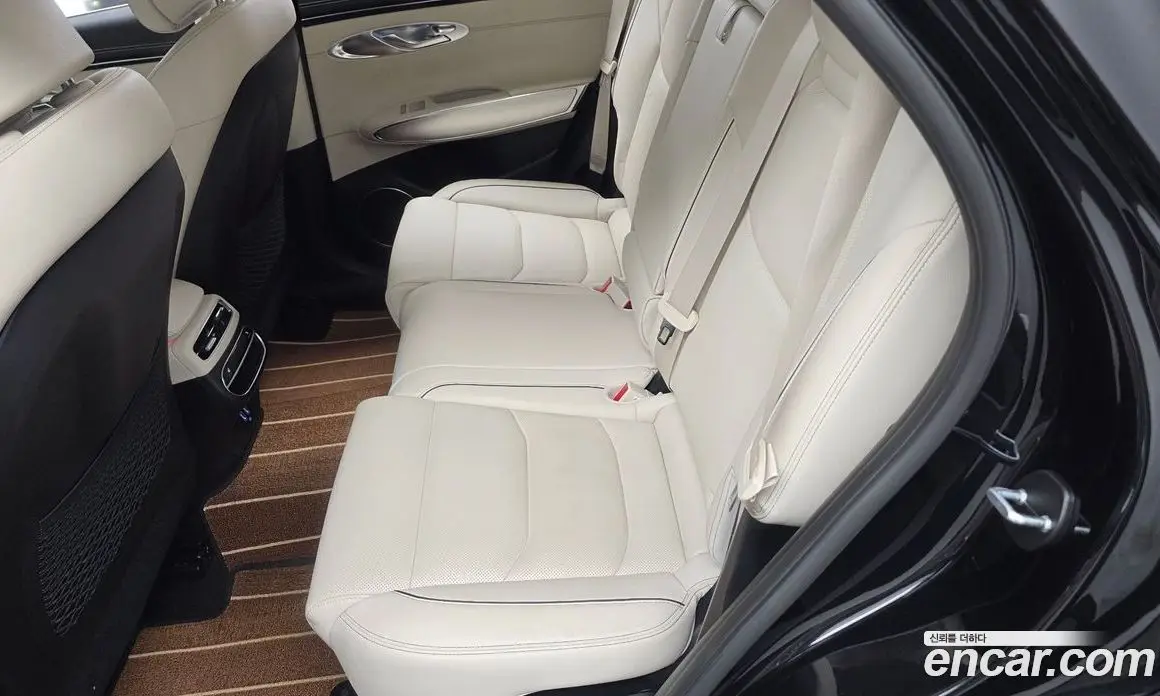 Genesis GV70 2023 2.5 автомат (гидро), фото 16