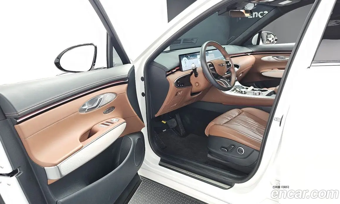 Genesis GV70 2024 2.5 автомат (гидро), фото 13