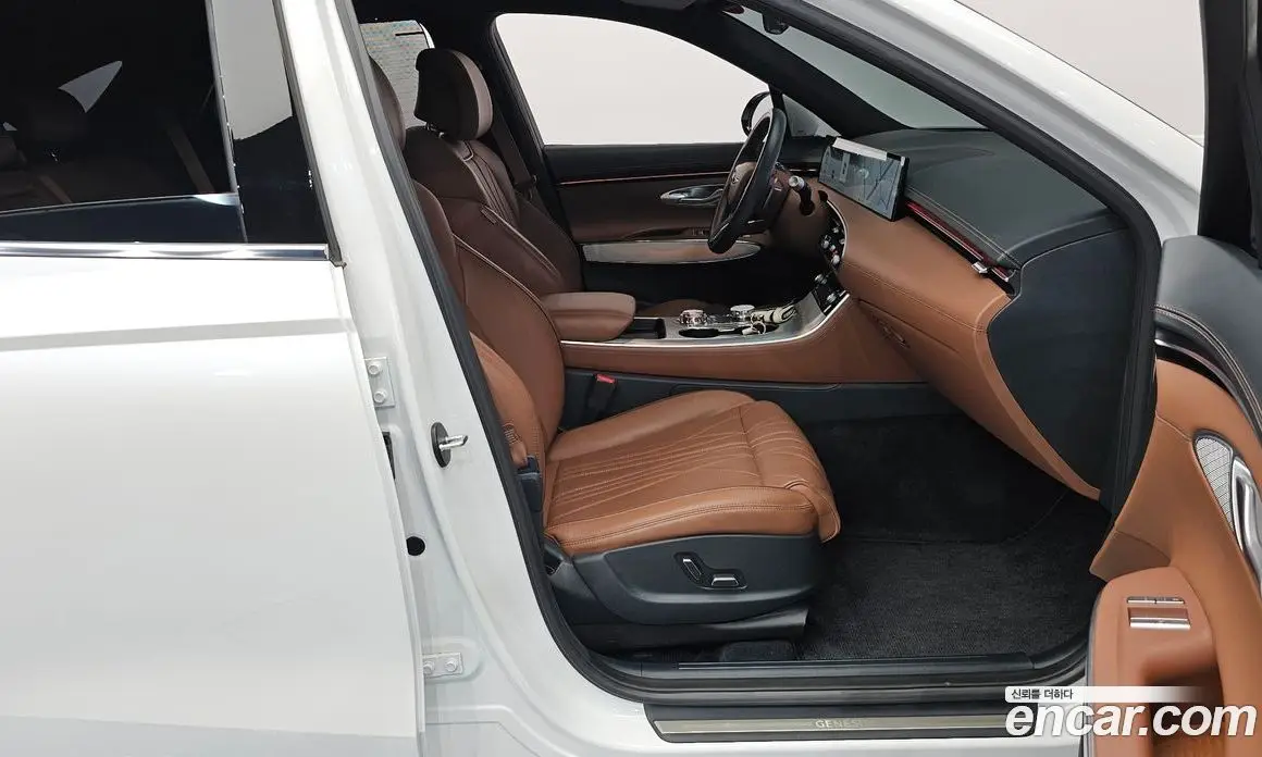 Genesis GV70 2024 2.5 автомат (гидро), фото 16