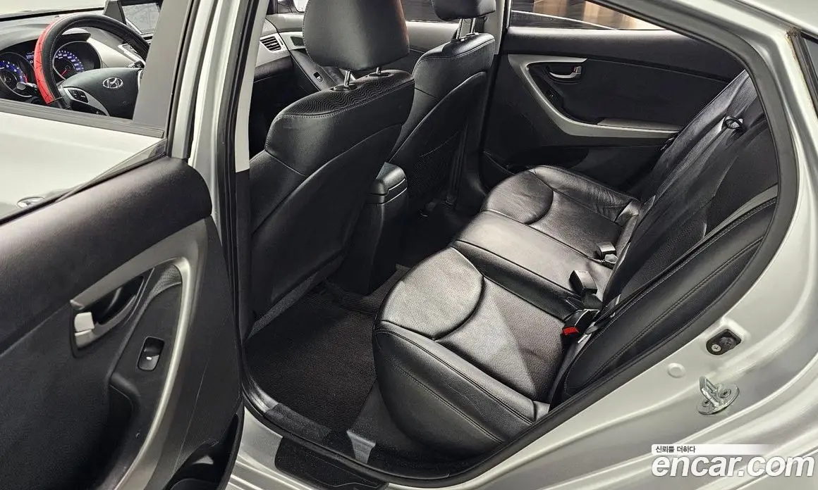 Hyundai Avante 2011 1.6 автомат (гидро), фото 18 Hyundai Avante 2011 1.6 автомат (гидро), фото 18