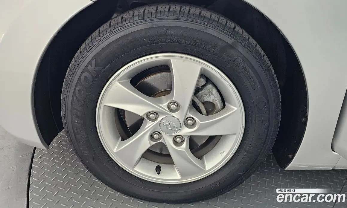 Hyundai Avante 2011 1.6 автомат (гидро), фото 5 Hyundai Avante 2011 1.6 автомат (гидро), фото 5