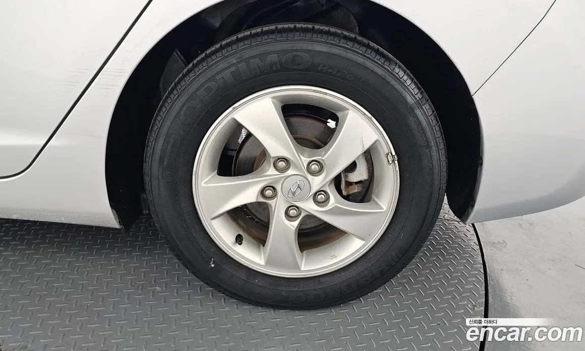 Hyundai Avante 2011 1.6 автомат (гидро), фото 7 Hyundai Avante 2011 1.6 автомат (гидро), фото 7