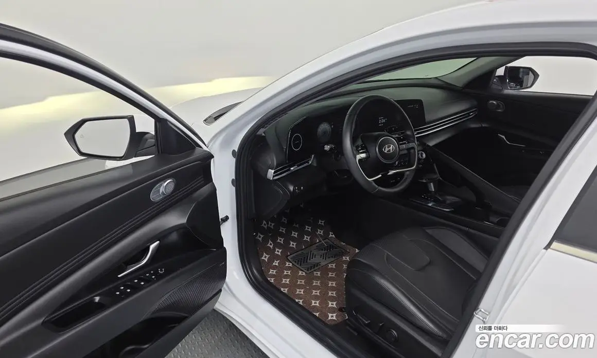 Hyundai Avante 2024 1.6 автомат (гидро), фото 13