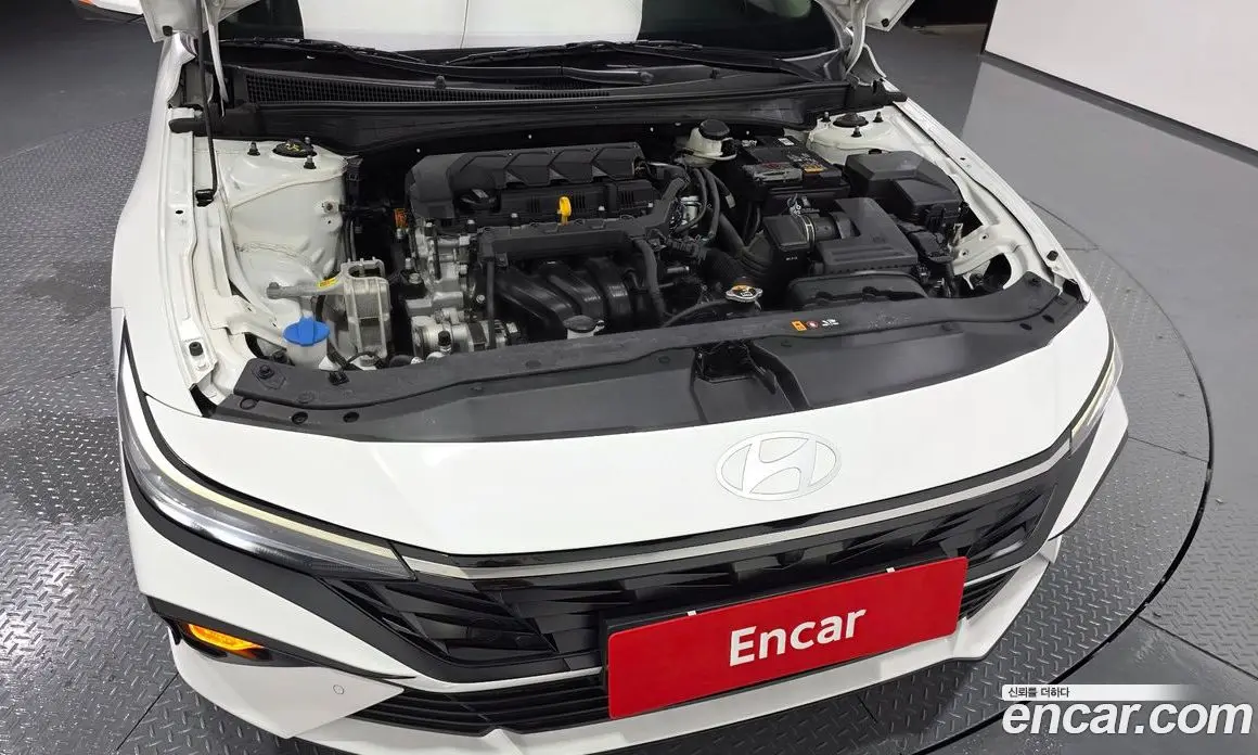 Hyundai Avante 2024 1.6 автомат (гидро), фото 6