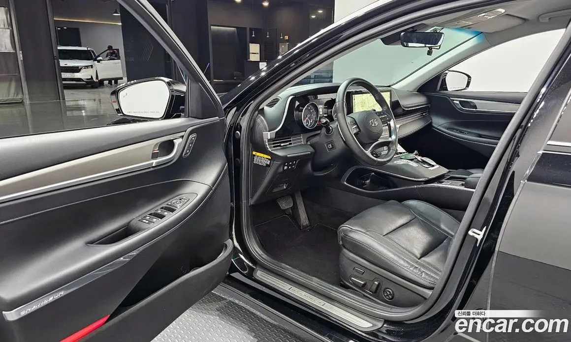 Hyundai Grandeur 2020 3.3 автомат (гидро), фото 13