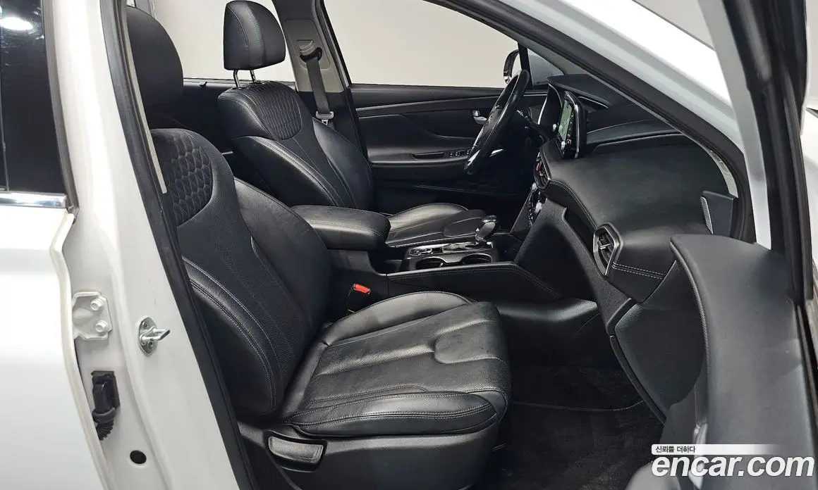Hyundai Santa Fe 2019 2.0 автомат (гидро), фото 15 Hyundai Santa Fe 2019 2.0 автомат (гидро), фото 15