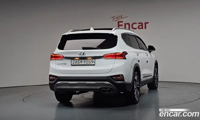 Hyundai Santa Fe 2019 2.0 автомат (гидро), миниатюра 3 Hyundai Santa Fe 2019 2.0 автомат (гидро), миниатюра 3
