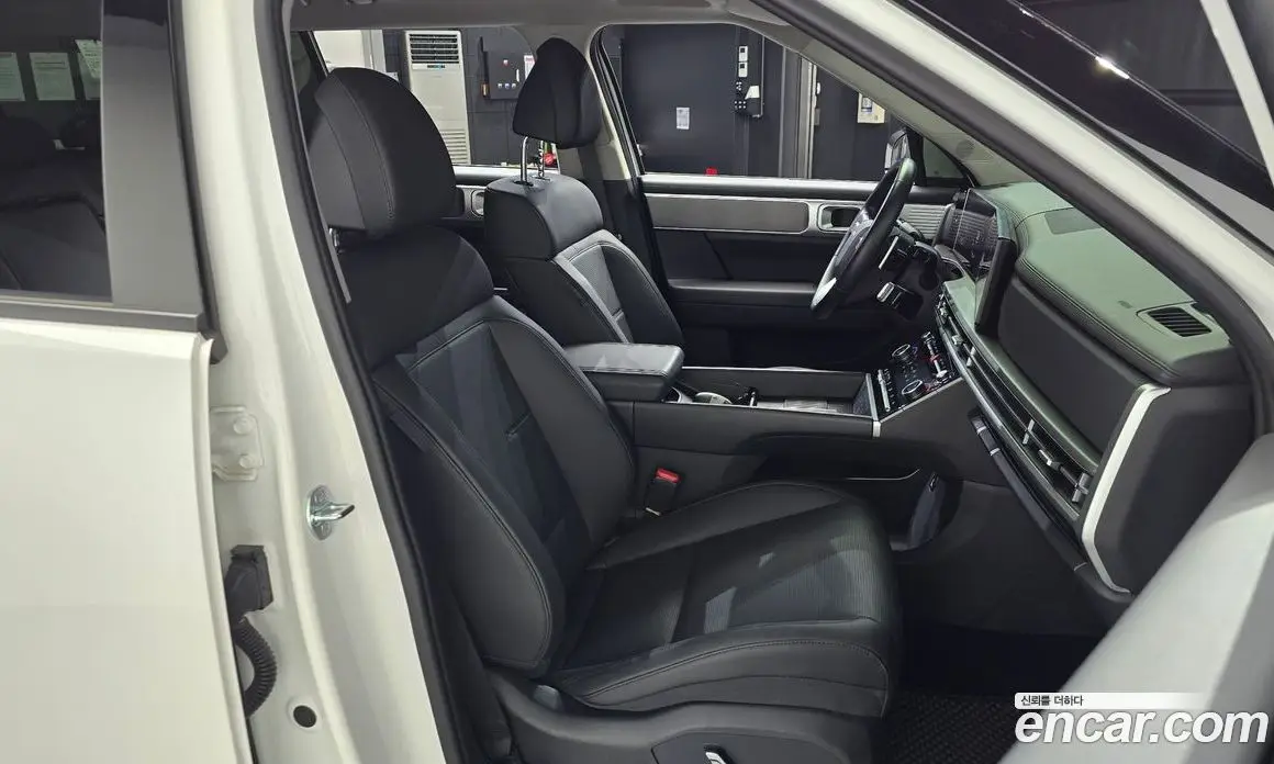 Hyundai Santa Fe 2023 2.5 автомат (гидро), фото 15
