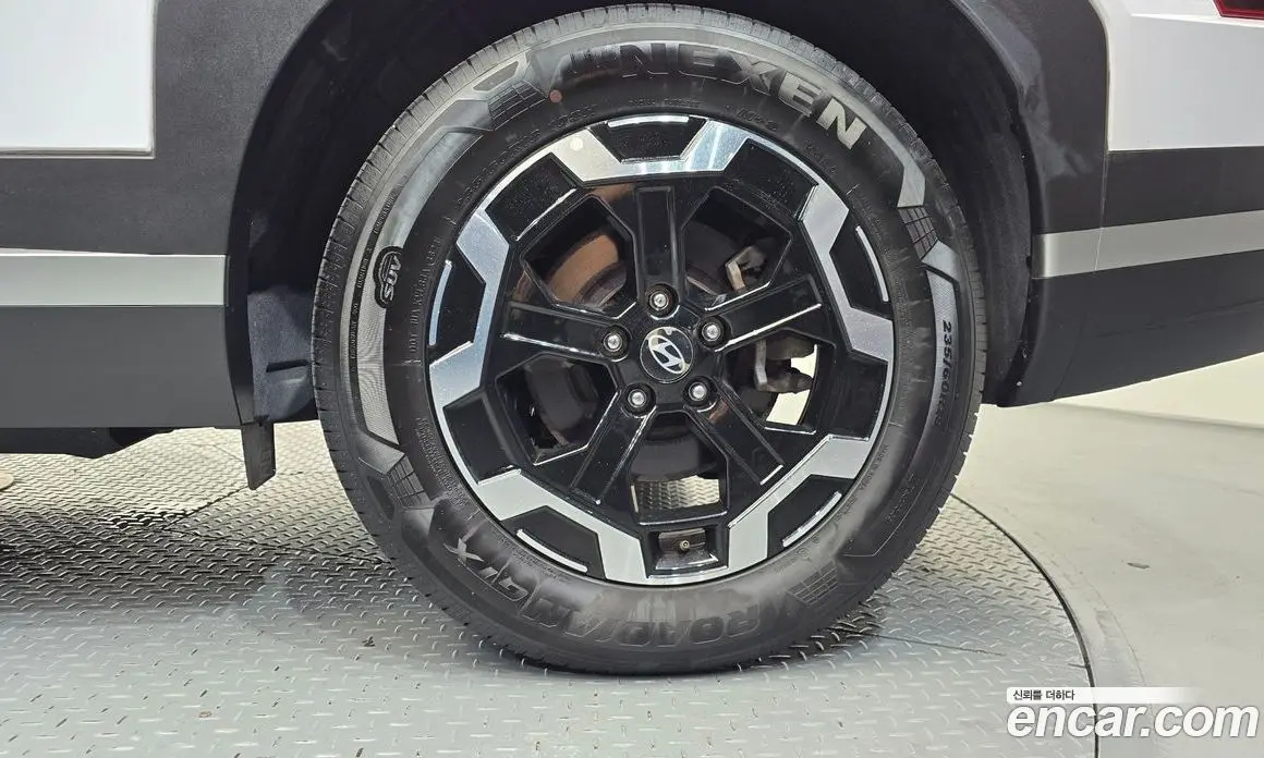 Hyundai Santa Fe 2023 2.5 автомат (гидро), фото 6