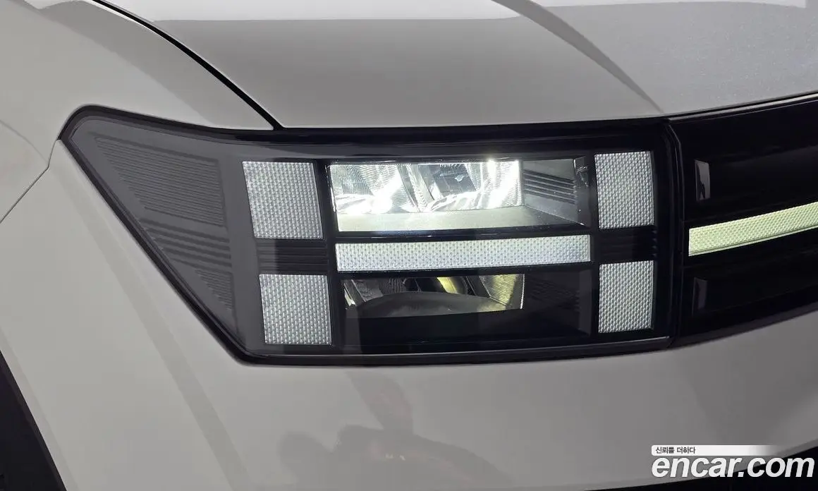 Hyundai Santa Fe 2023 2.5 автомат (гидро), фото 7