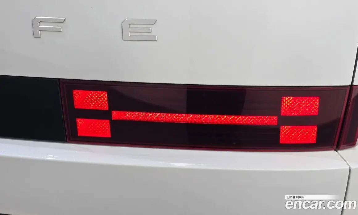 Hyundai Santa Fe 2023 2.5 автомат (гидро), фото 8