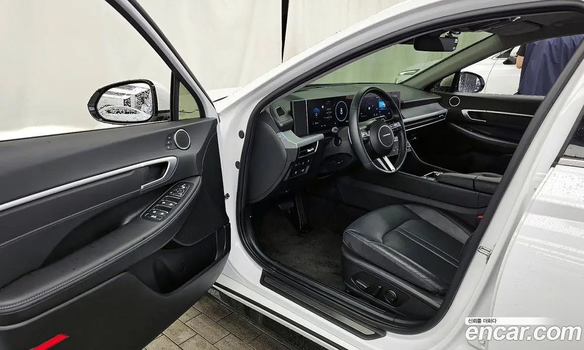 Hyundai Sonata 2024 2.0 автомат (гидро), фото 13