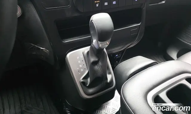 Hyundai Staria 2023 2.2 автомат (гидро), миниатюра 12