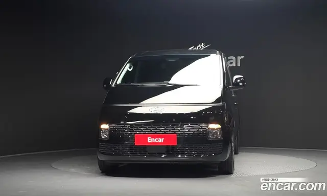 Hyundai Staria 2023 2.2 автомат (гидро), миниатюра 3